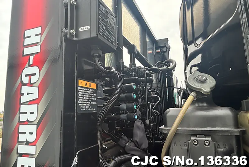 2004 Nissan / UD Stock No. 136336