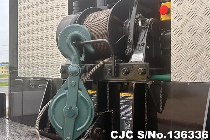 2004 Nissan / UD Stock No. 136336