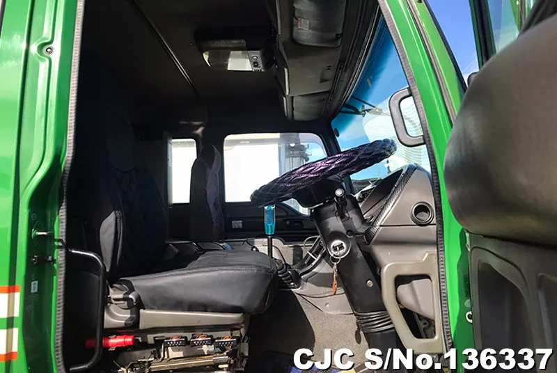 2005 Isuzu / Giga Stock No. 136337