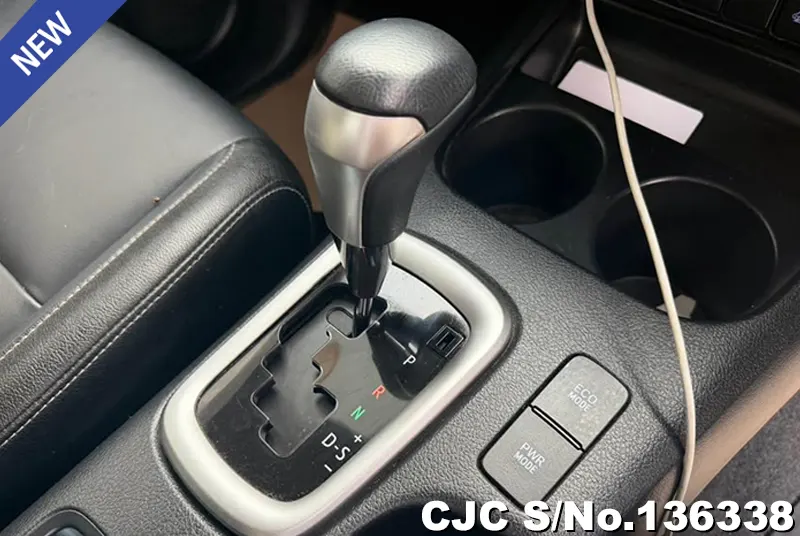 2021 Toyota / Hilux / Revo Stock No. 136338