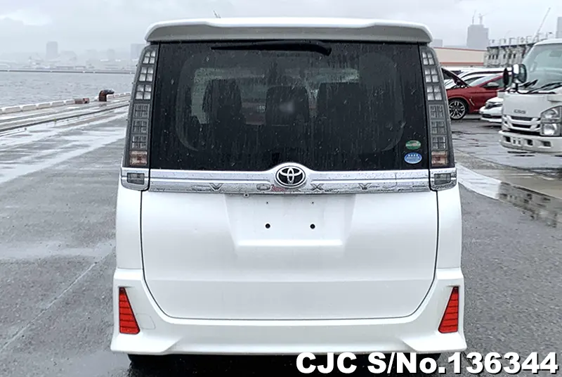 2016 Toyota / Voxy Stock No. 136344