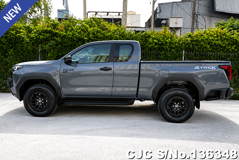 Toyota Hilux in Ash for Sale Image 7