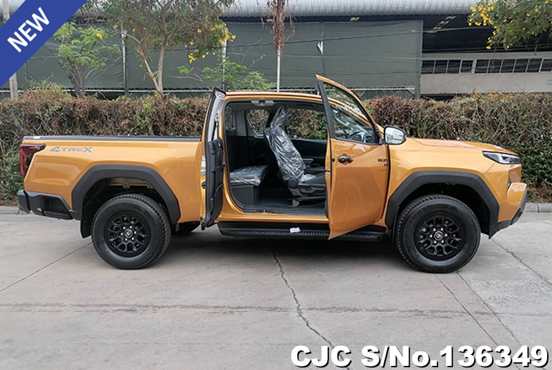 Toyota Hilux in Sulfer Metallic for Sale Image 7