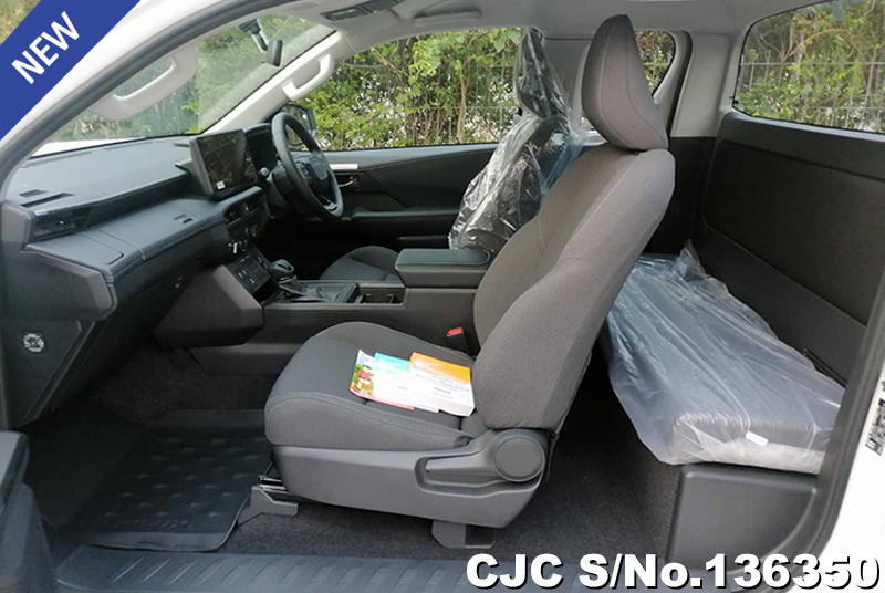 2026 Toyota / Hilux / Travo Stock No. 136350