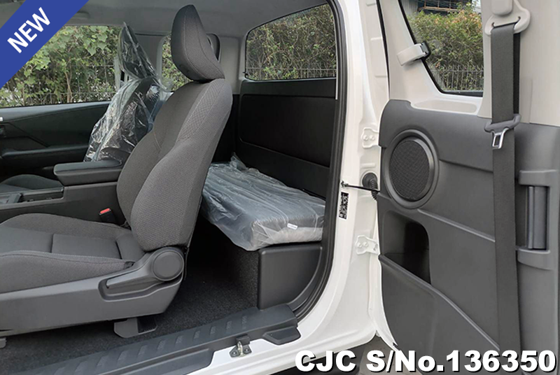 2026 Toyota / Hilux / Travo Stock No. 136350