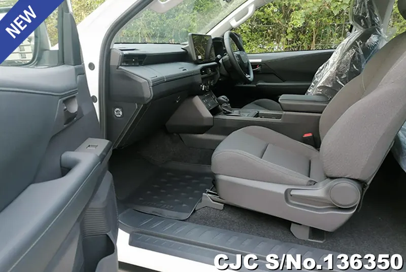 2026 Toyota / Hilux / Travo Stock No. 136350