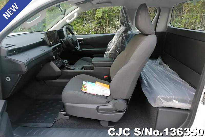 2026 Toyota / Hilux / Travo Stock No. 136350