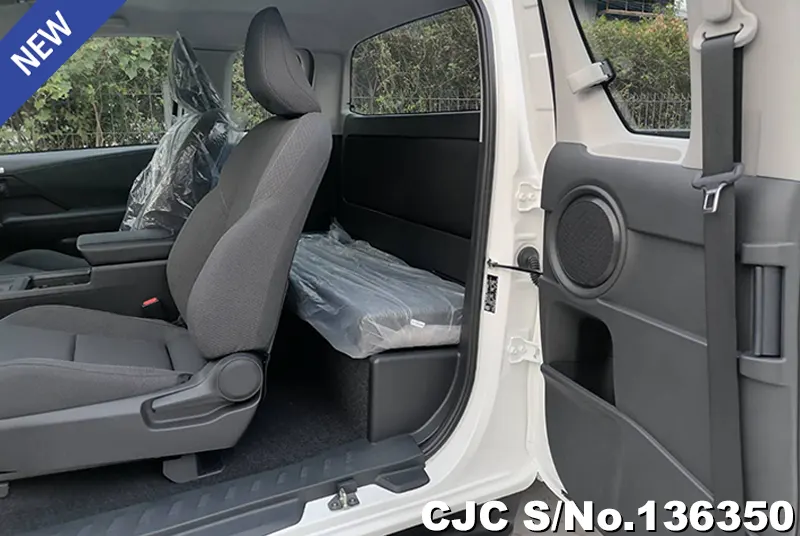 2026 Toyota / Hilux / Travo Stock No. 136350
