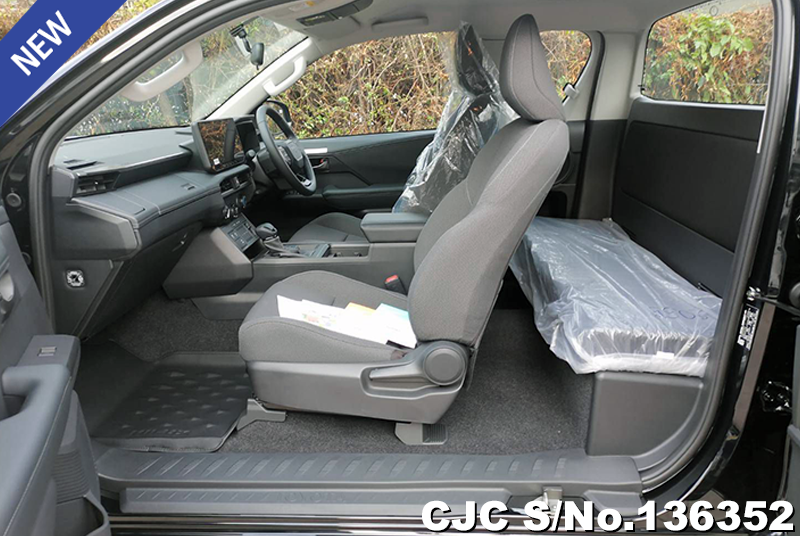 2026 Toyota / Hilux / Travo Stock No. 136352