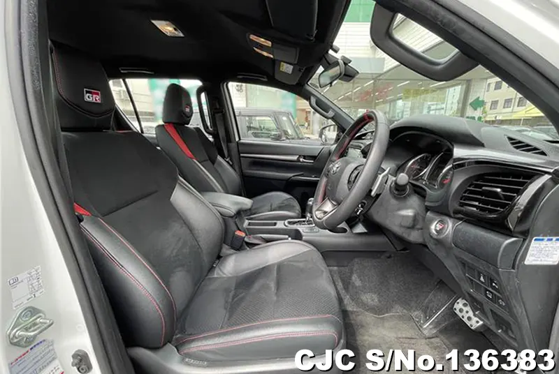 2024 Toyota / Hilux Stock No. 136383