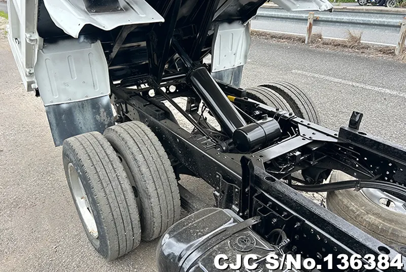 2006 Isuzu / Elf Stock No. 136384
