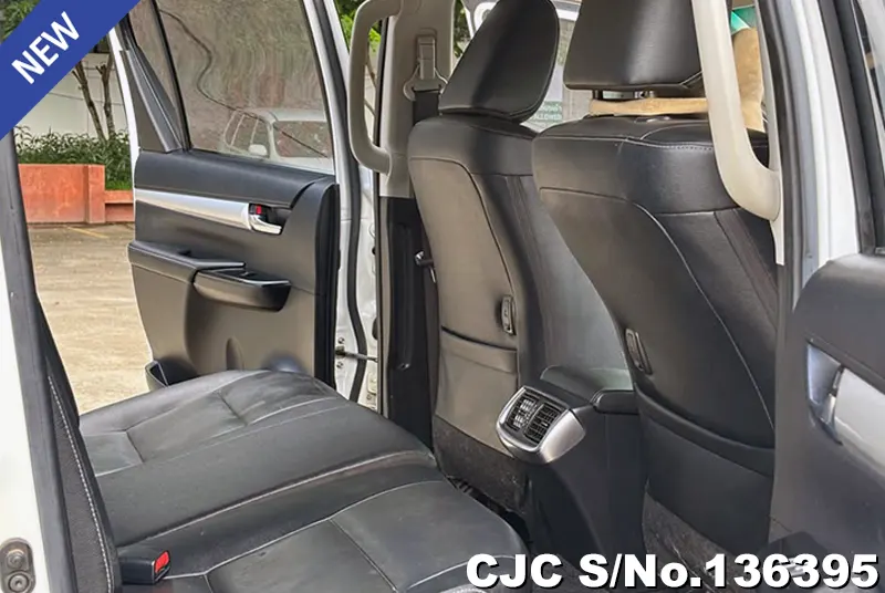 2020 Toyota / Hilux / Revo Stock No. 136395