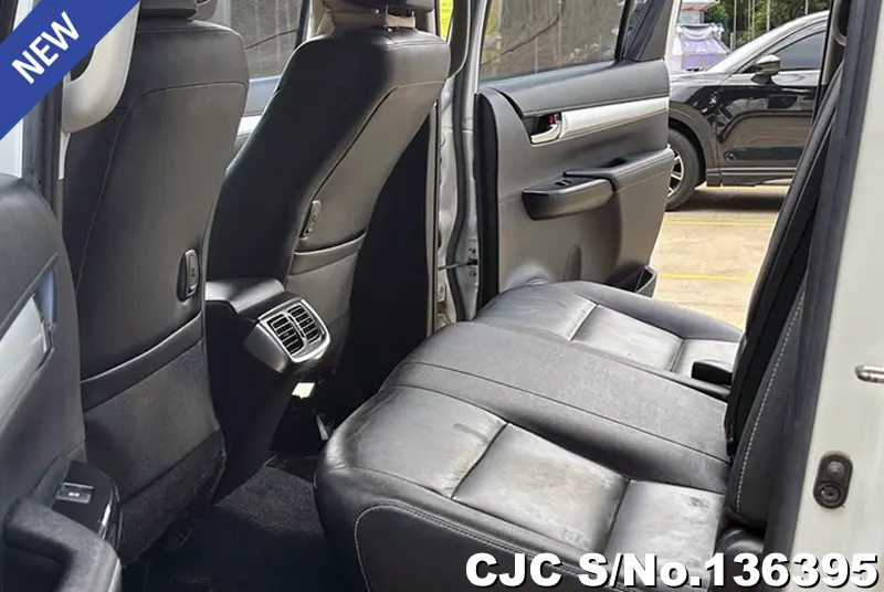 2020 Toyota / Hilux / Revo Stock No. 136395