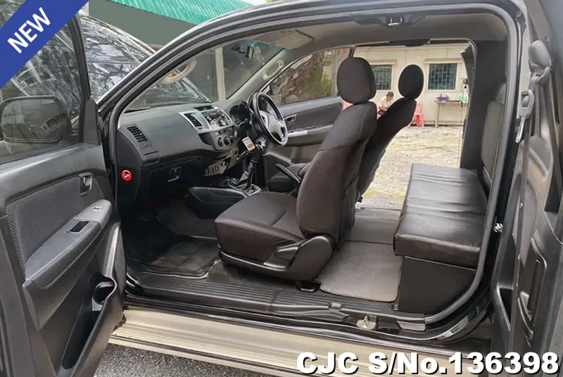 2015 Toyota / Hilux / Vigo Stock No. 136398