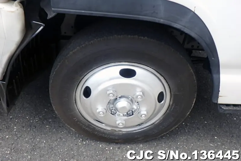 2012 Isuzu / Elf Stock No. 136445