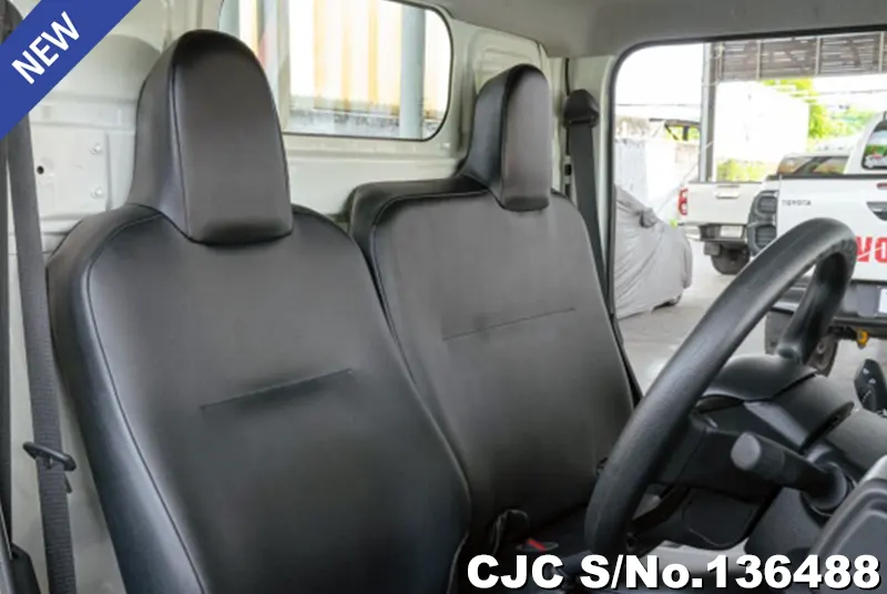 2024 Toyota / Hilux / Champ Stock No. 136488