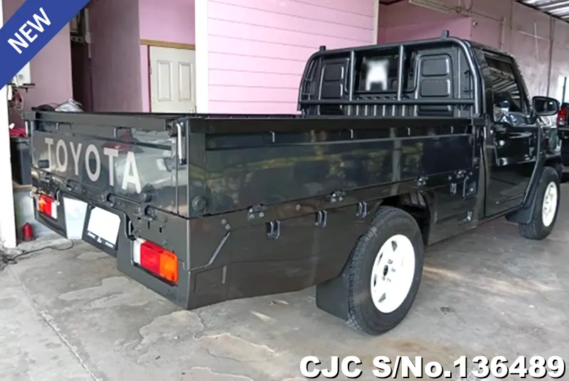 2024 Toyota / Hilux / Champ Stock No. 136489