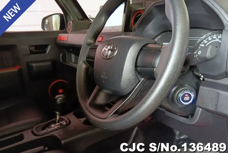 2024 Toyota / Hilux / Champ Stock No. 136489
