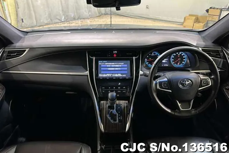 2015 Toyota / Harrier Stock No. 136516