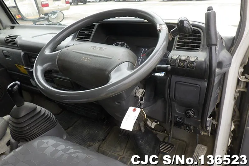 2006 Isuzu / Elf Stock No. 136523