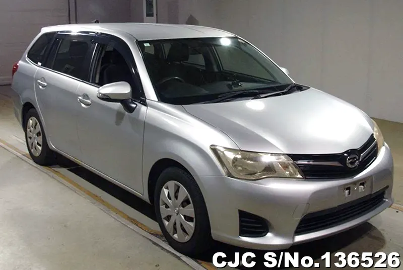 Toyota / Corolla Fielder 2013