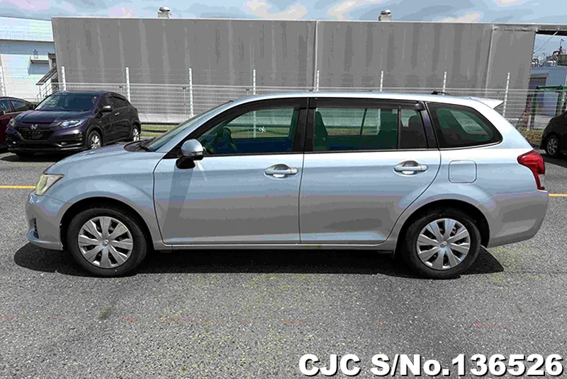 2013 Toyota / Corolla Fielder Stock No. 136526