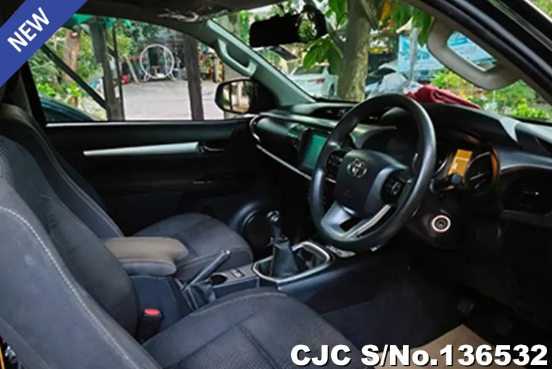 2020 Toyota / Hilux / Revo Stock No. 136532