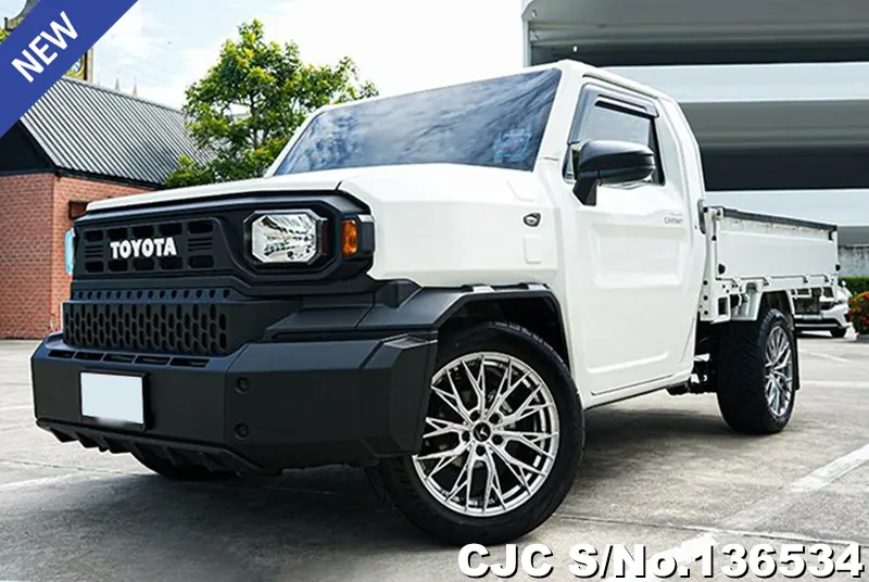 2024 Toyota / Hilux / Champ Stock No. 136534