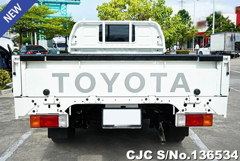 2024 Toyota / Hilux / Champ Stock No. 136534