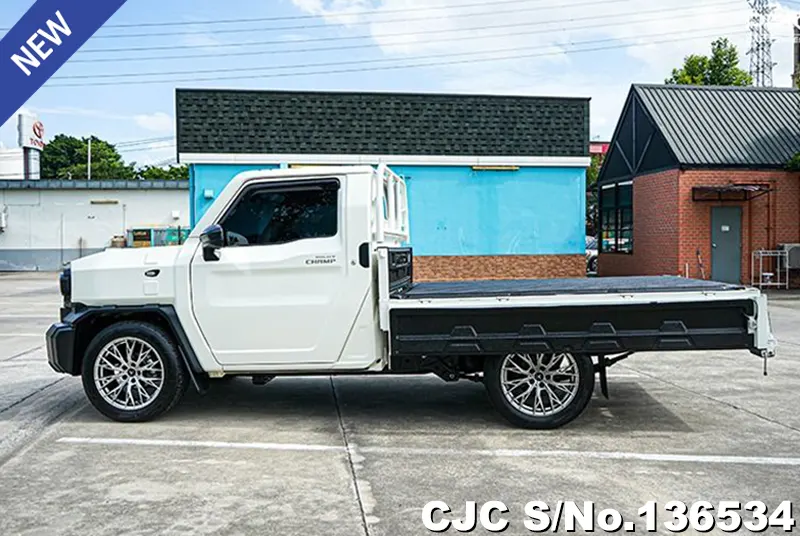 2024 Toyota / Hilux / Champ Stock No. 136534