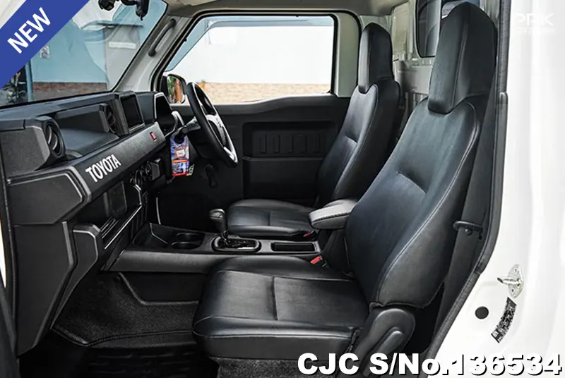 2024 Toyota / Hilux / Champ Stock No. 136534