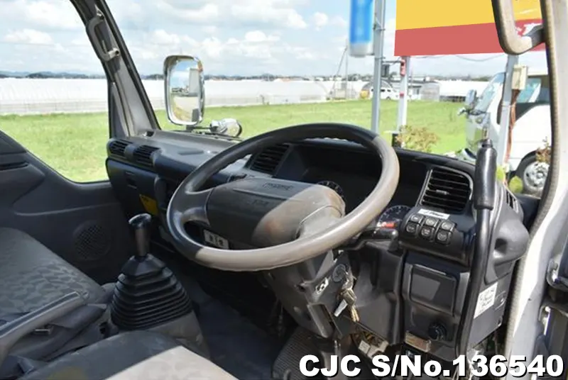 2005 Mazda / Titan Stock No. 136540