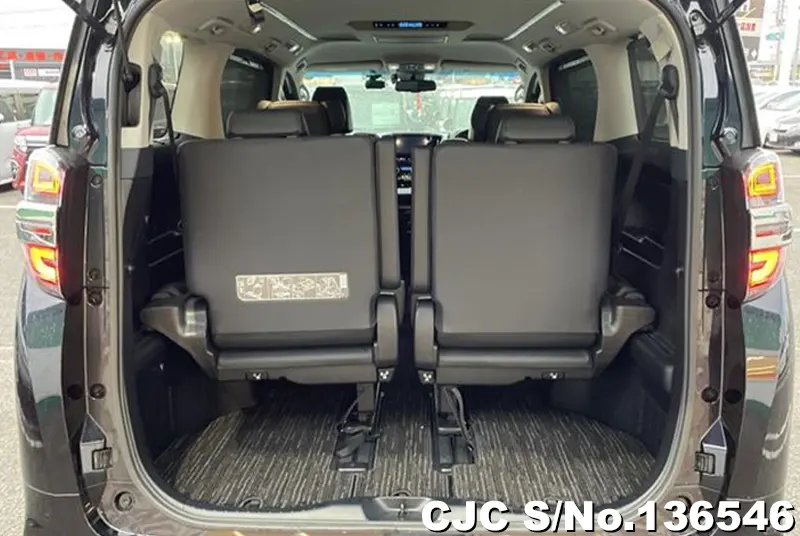 2021 Toyota / Alphard Stock No. 136546