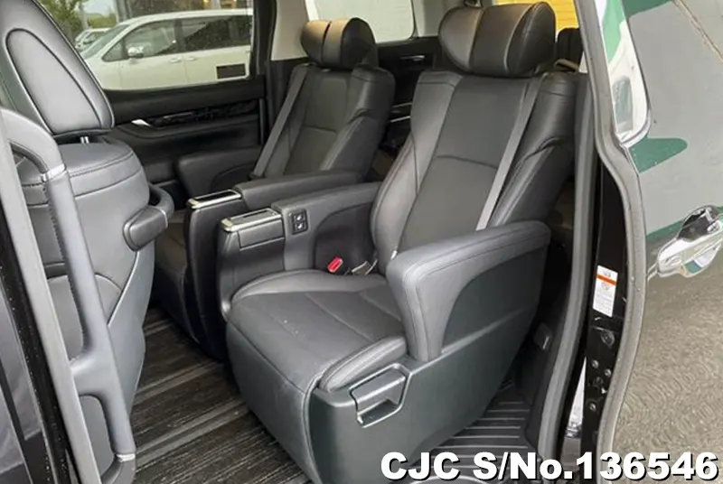 2021 Toyota / Alphard Stock No. 136546