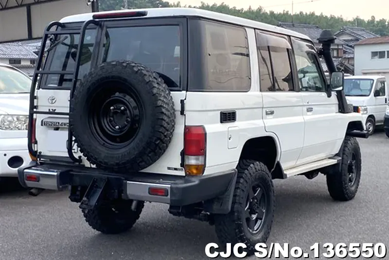 2001 Toyota / Land Cruiser Stock No. 136550