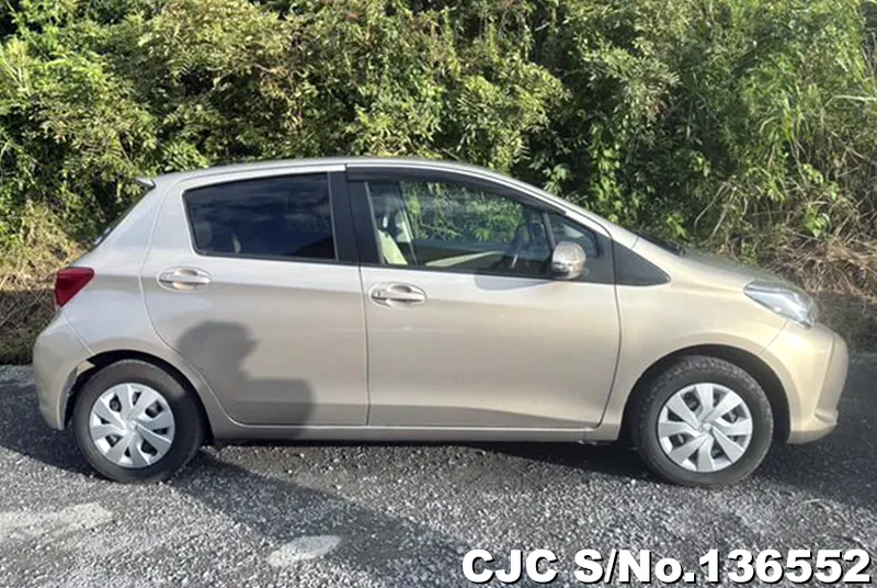 2016 Toyota / Vitz Stock No. 136552