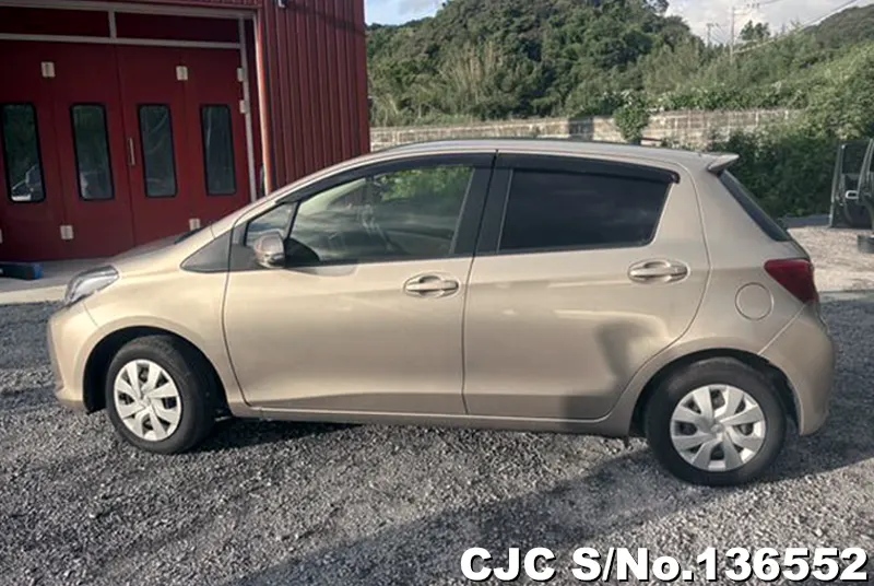 2016 Toyota / Vitz Stock No. 136552
