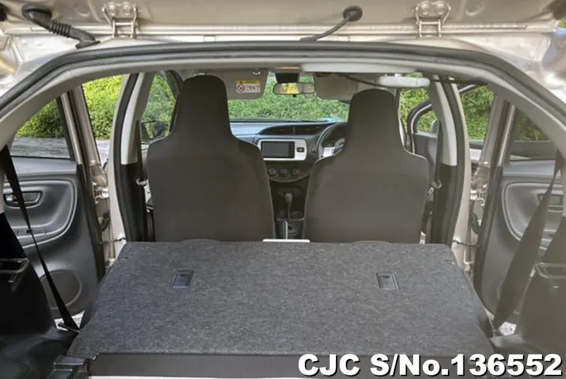 2016 Toyota / Vitz Stock No. 136552