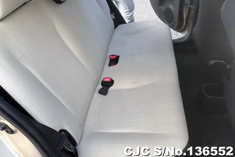 2016 Toyota / Vitz Stock No. 136552
