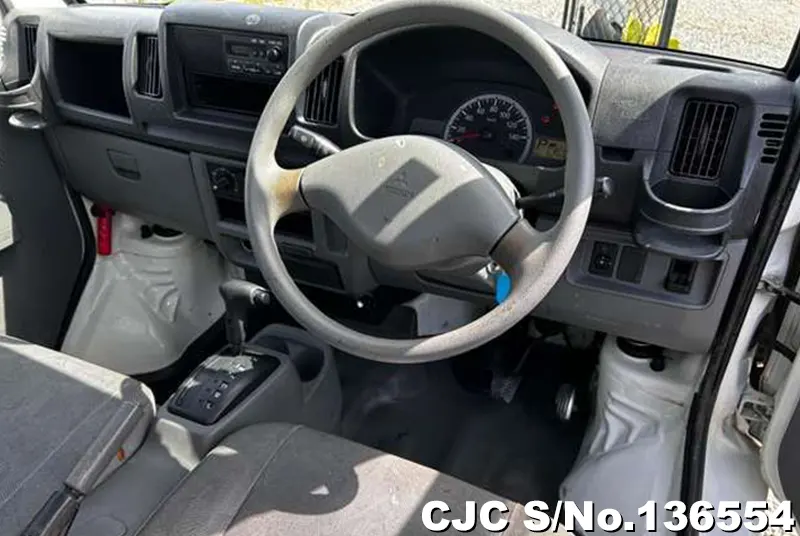 2010 Mitsubishi / Minicab Stock No. 136554