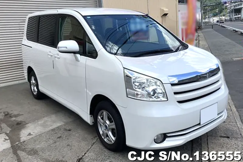 2010 Toyota / Noah Stock No. 136555