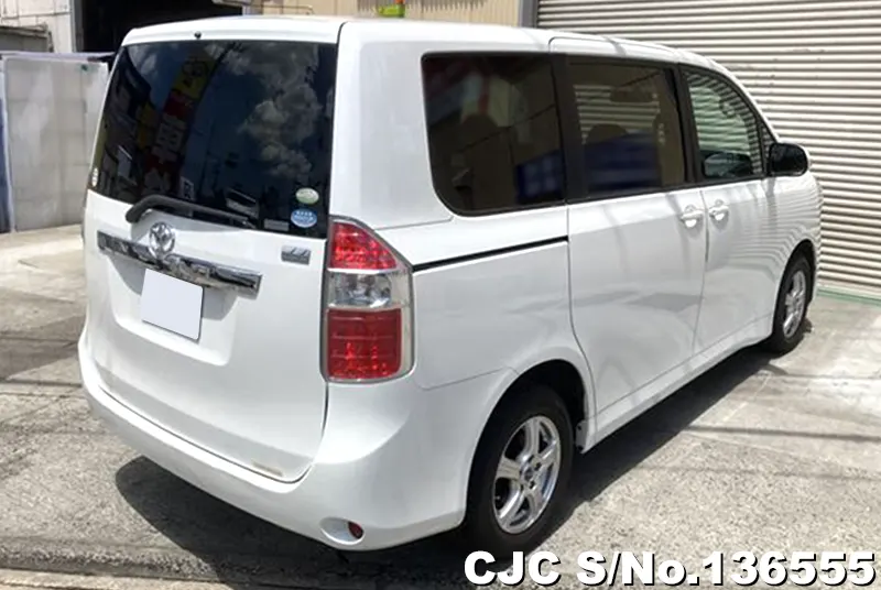 2010 Toyota / Noah Stock No. 136555