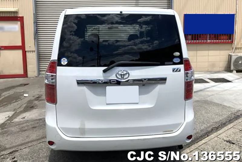 2010 Toyota / Noah Stock No. 136555