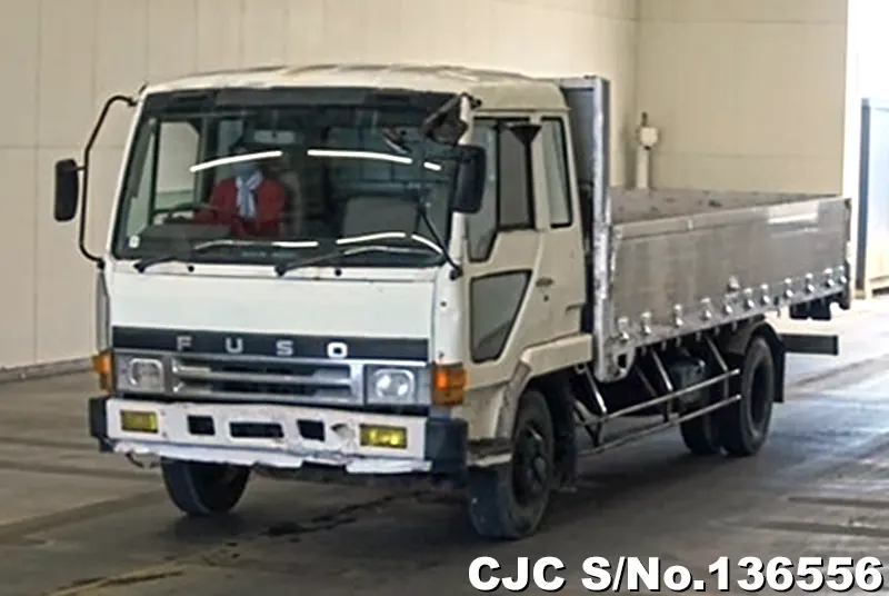1985 Mitsubishi / Fuso Fighter Stock No. 136556
