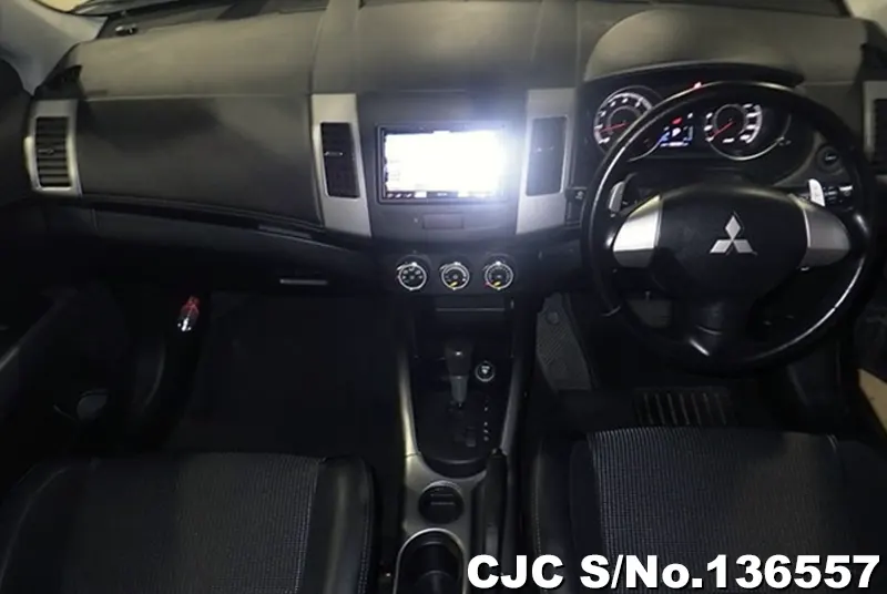 2010 Mitsubishi / Outlander Stock No. 136557