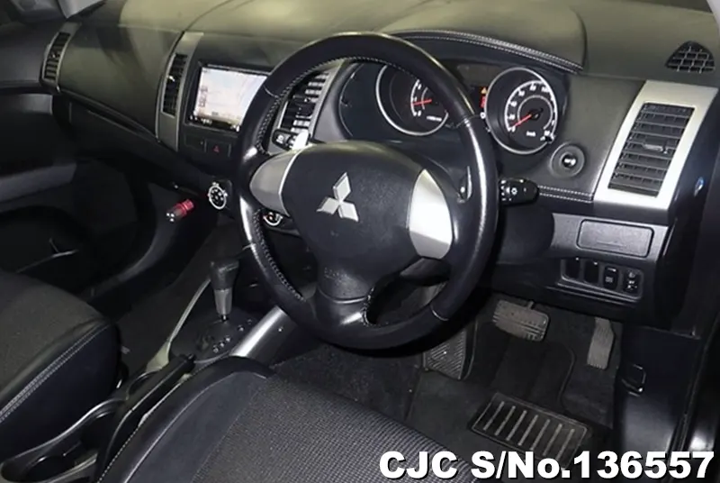 2010 Mitsubishi / Outlander Stock No. 136557