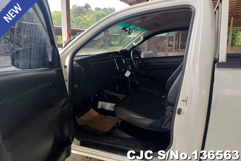 2018 Toyota / Hilux / Revo Stock No. 136563