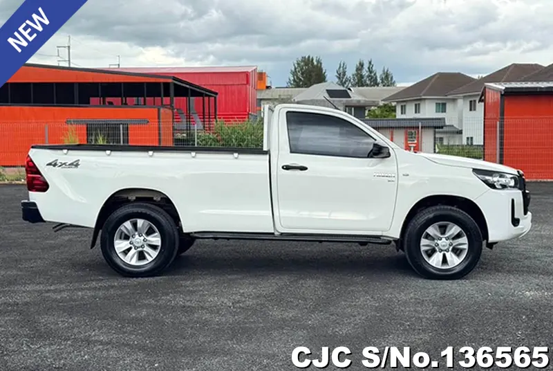 2021 Toyota / Hilux / Revo Stock No. 136565