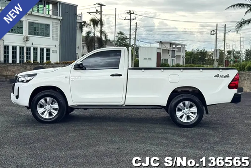2021 Toyota / Hilux / Revo Stock No. 136565