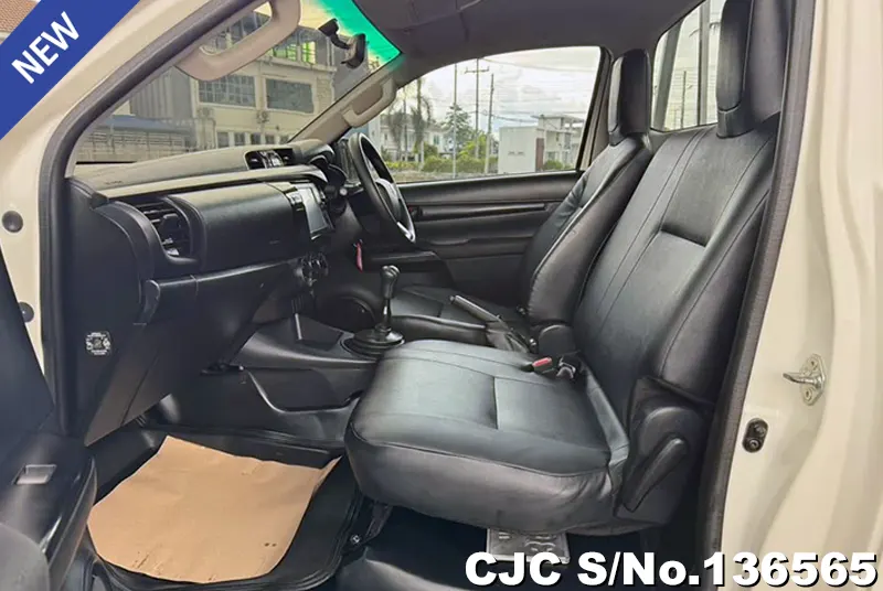 2021 Toyota / Hilux / Revo Stock No. 136565